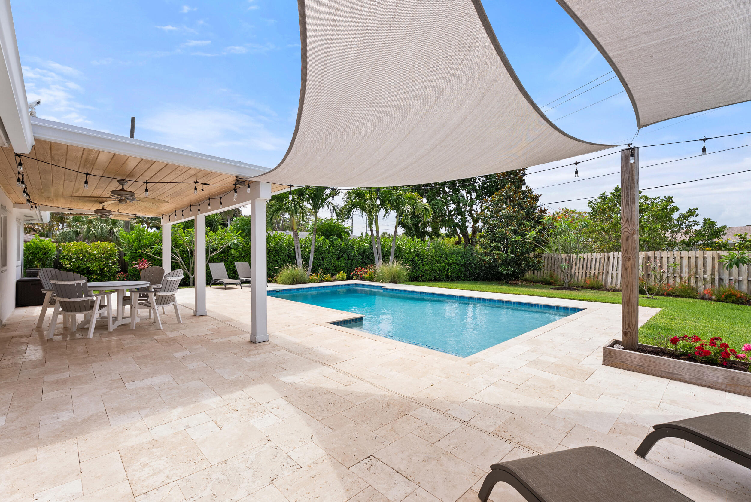 303 Norfolk Road Jupiter, FL 33469 - Photo 24 of 36 079_EEwQ