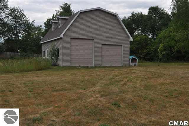 6783 South Coldwater Road Blanchard, MI 49310 - Photo 2 of 21 1773367-1.JPG