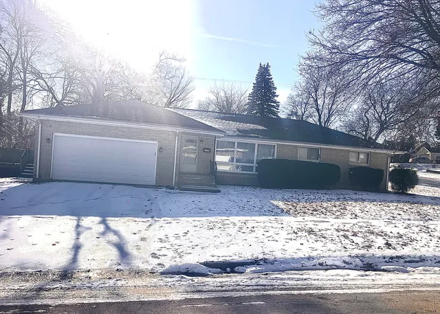 $1,900 | 3303 Greenwood Avenue, Rockford, IL 61107