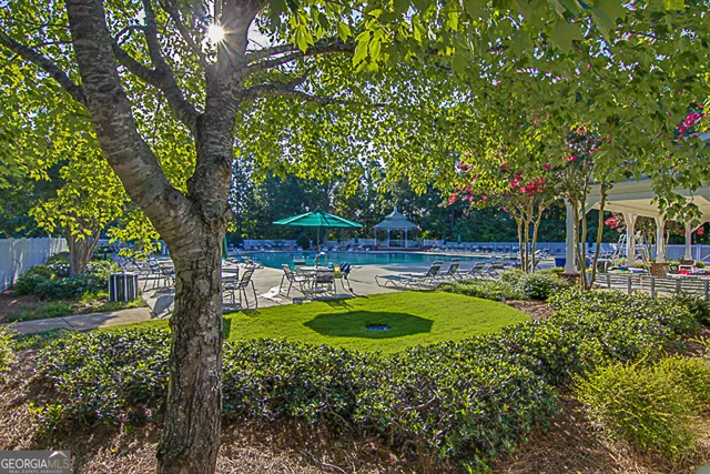 $575,000 | 425 Lake Forest Drive, Newnan, GA 30265