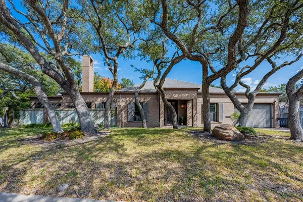 $550,000 | 2006 Crescent Drive, Rockport, TX 78382