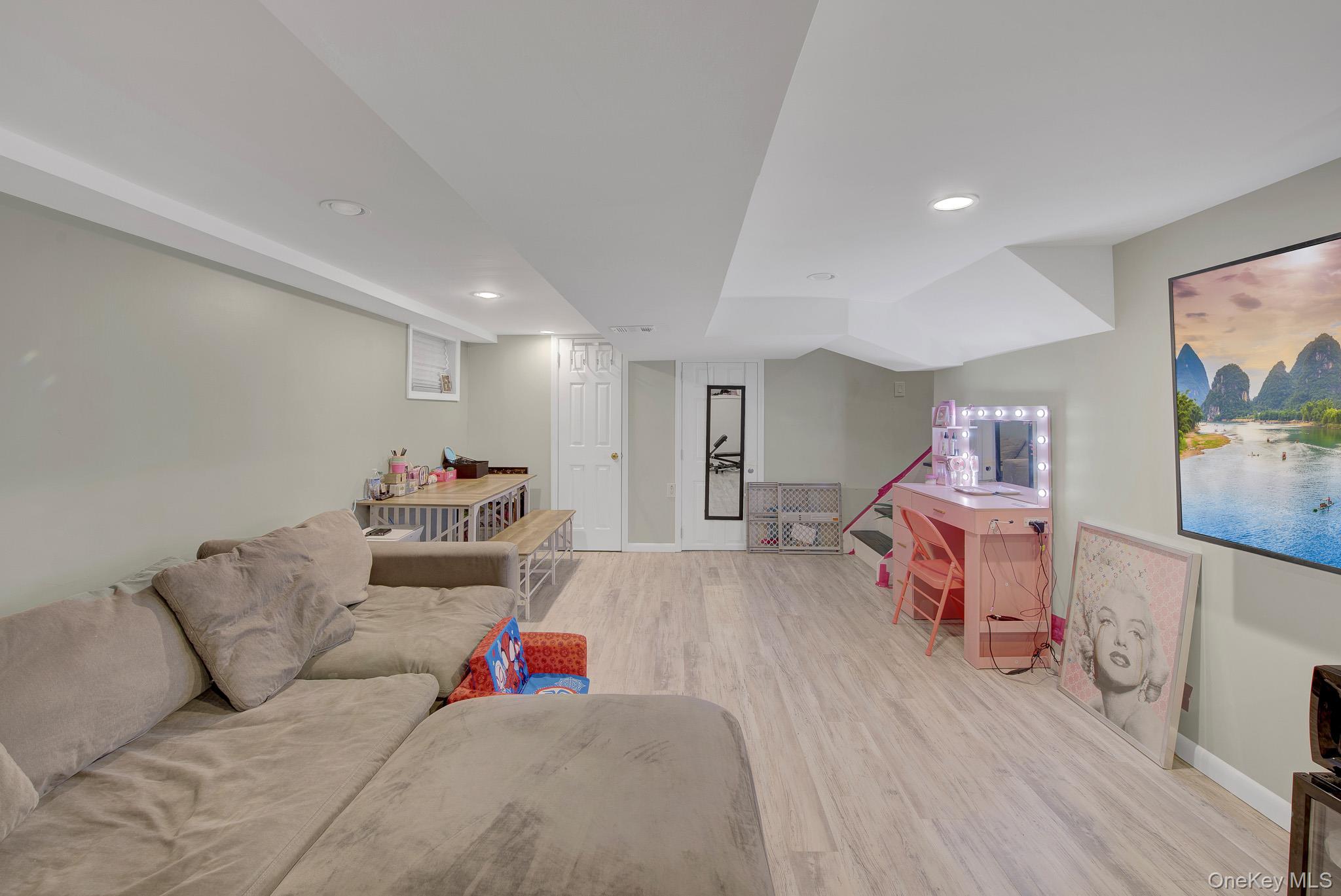 4 Seneca Drive Commack, NY 11725 - Photo 11 of 13