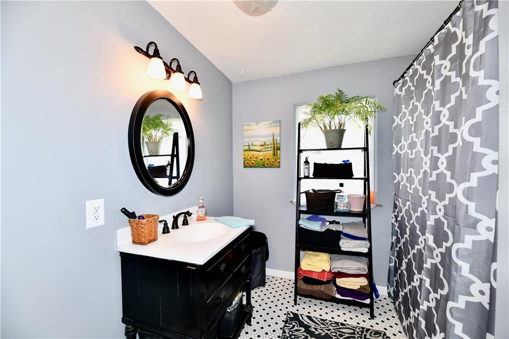 5545 Gray Road Indianapolis, IN 46237 - Photo 11 of 28 Gallery Image 11
