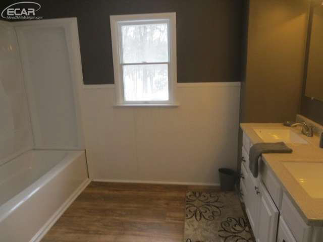 5604 Baker Road Bridgeport, MI 48722 - Photo 14 of 16 21111207-13.JPG