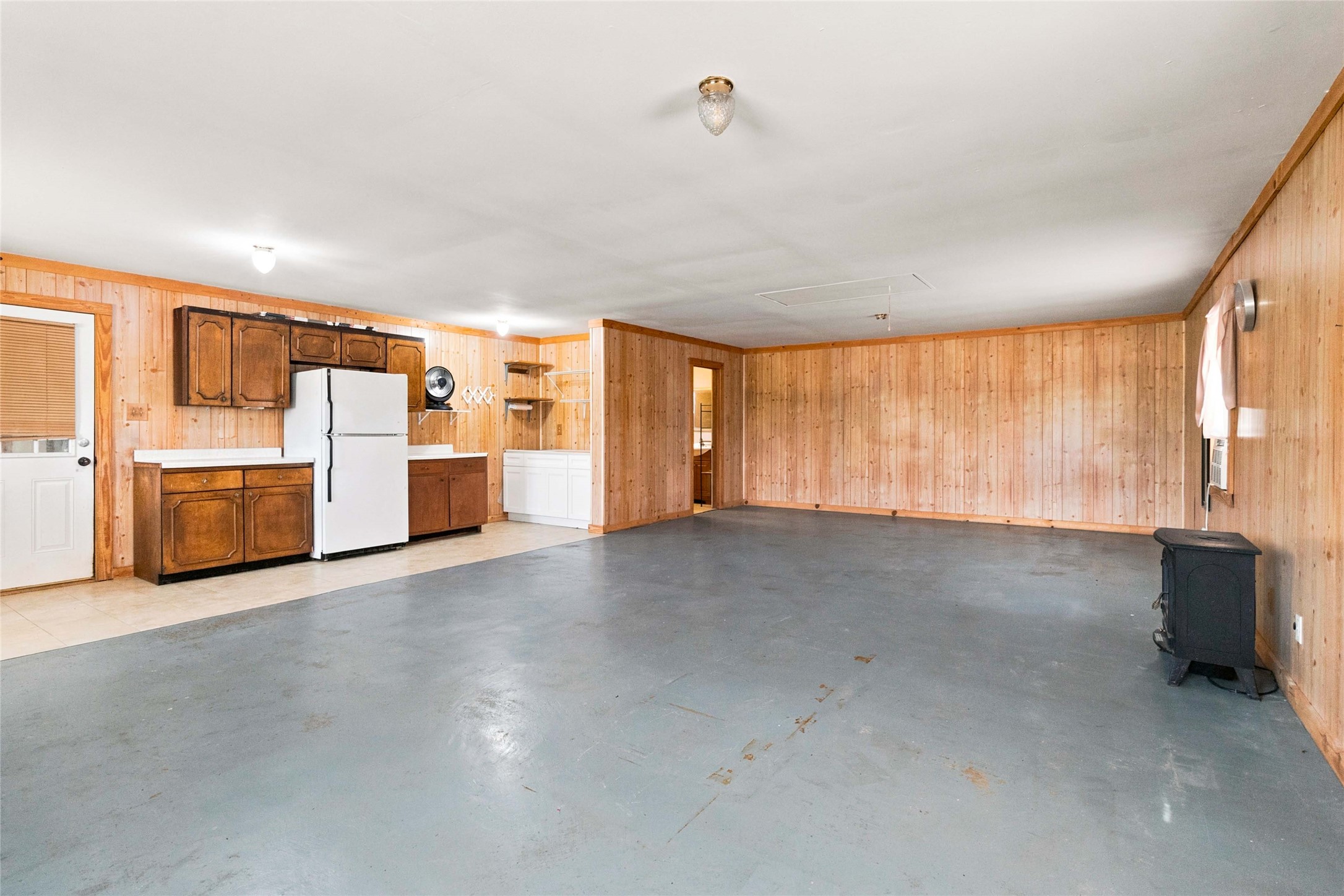 1871 Bridal Path Road Luling, TX 78648 - Photo 26 of 39 In-law suite without virtual staging