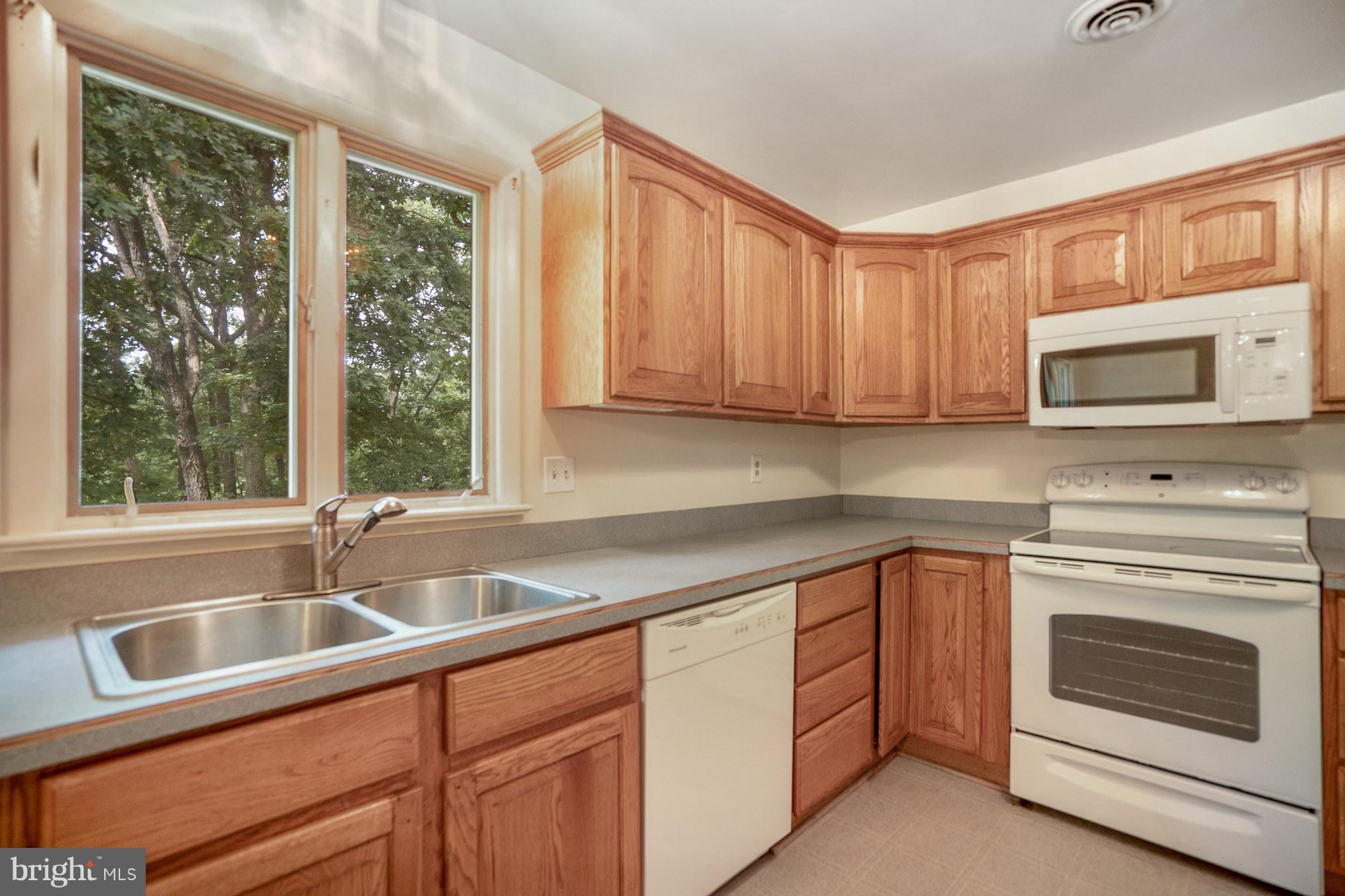 6146 Ridge Road Mount Airy, MD 21771 - Photo 12 of 29 Kitchen