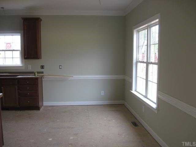 266 West Waycliff Road Henderson, NC 27537 - Photo 9 of 12 Gallery Image 9