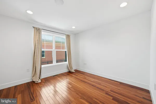 $610,000 | 1512 F Street Northeast, Unit 2, Washington, DC 20002