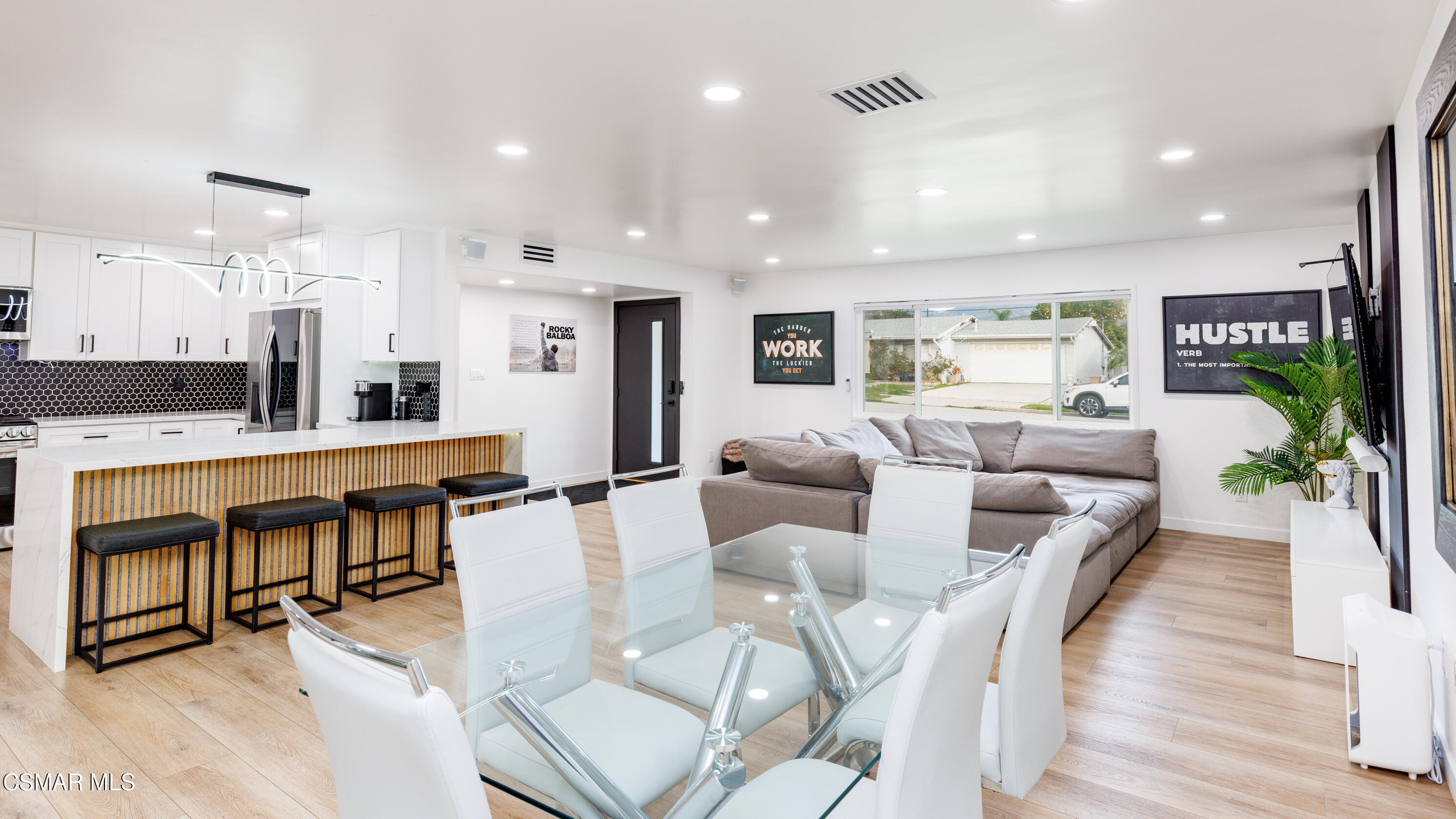 3055 Amarillo Avenue Simi Valley, CA 93063 - Photo 2 of 47 house (18 of 55)