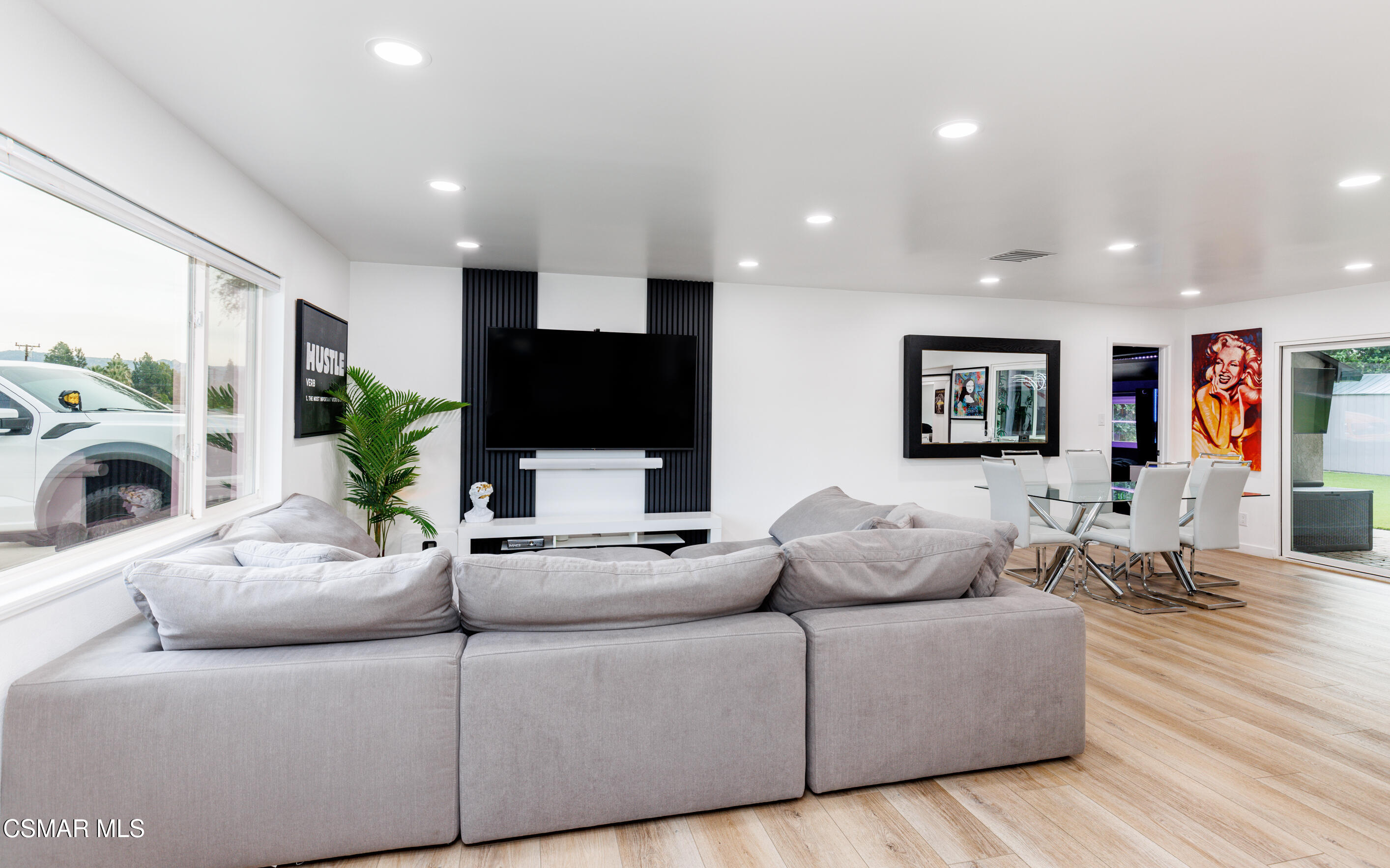 3055 Amarillo Avenue Simi Valley, CA 93063 - Photo 3 of 47 house (21 of 55)