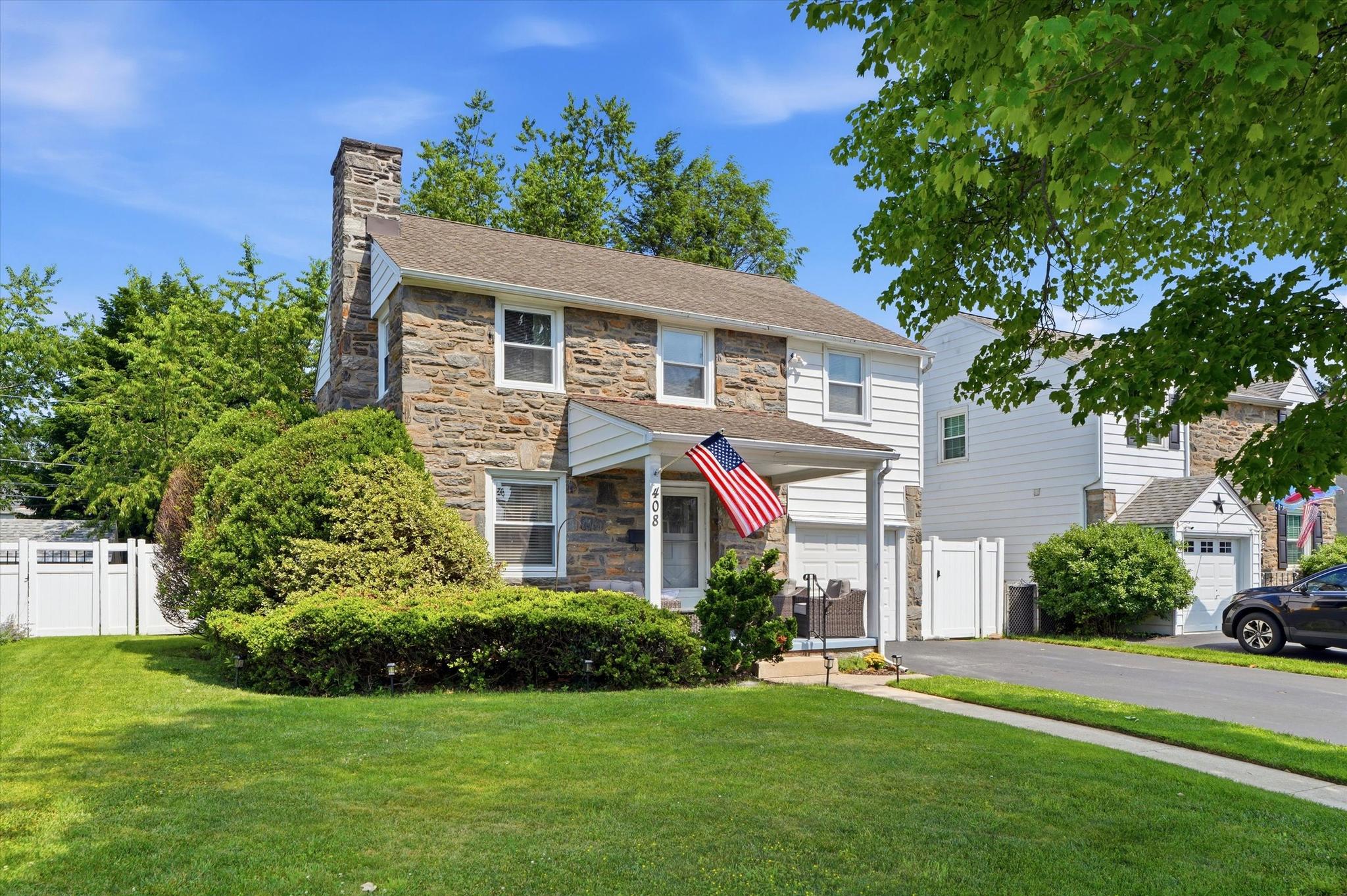 408 Maplewood Road Springfield, PA 19064 - Photo 1 of 24 Front of house