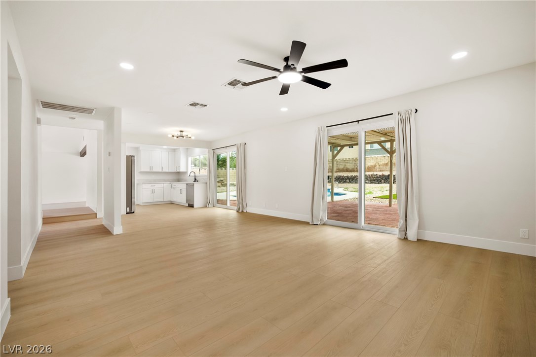 2411 Doherty Way Henderson, NV 89014 - Photo 13 of 34