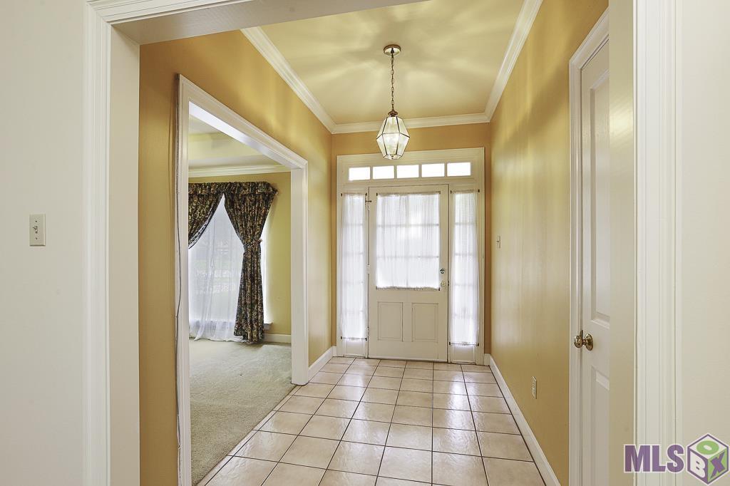 5232 Rivermeadow Drive Baton Rouge, LA 70820 - Photo 3 of 28