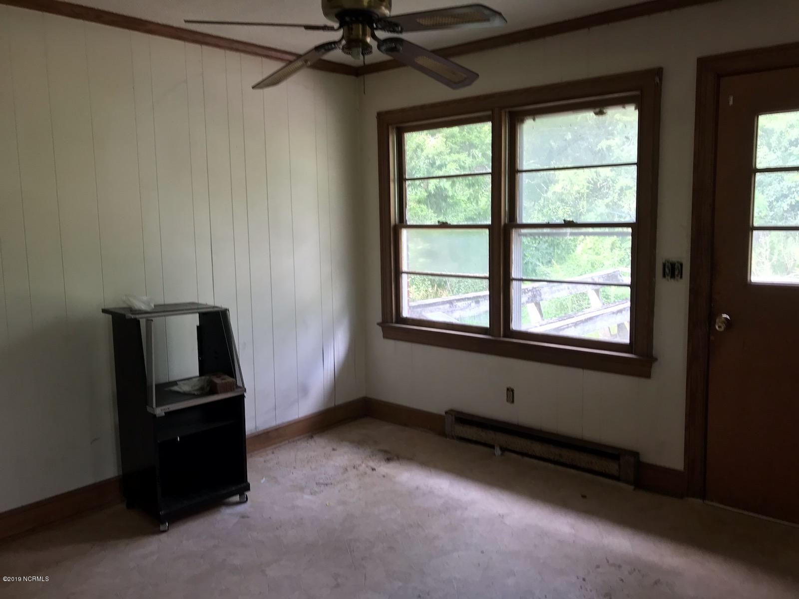 120 Simmons Loop Road New Bern, NC 28562 - Photo 6 of 9 120 Simmons Loop.jpg -6