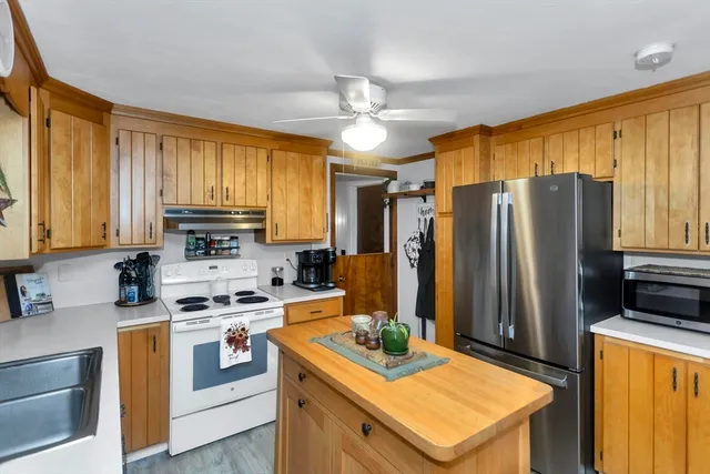 $350,000 | 166 Montgomery Road, Westfield, MA 01085