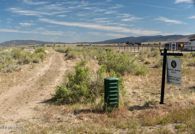 a view of outdoor space with city view