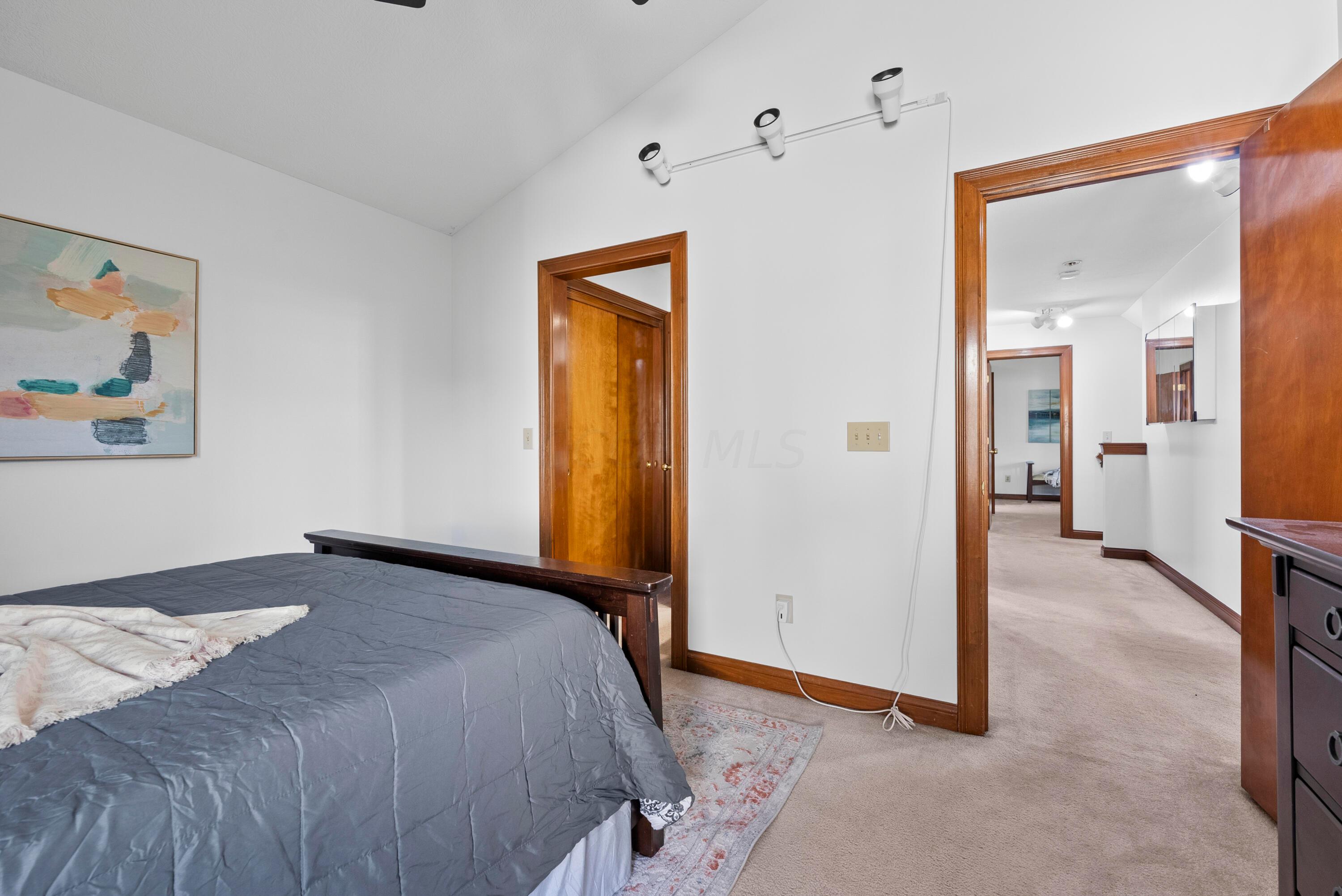 379 Beecher Road Columbus, OH 43230 - Photo 31 of 52 Bedroom 4