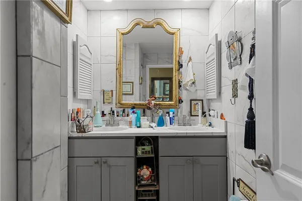 $2,500 | 1204 Capella South, Newport, RI 02840