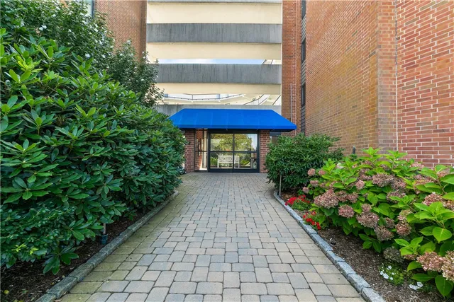 $2,500 | 1204 Capella South, Newport, RI 02840