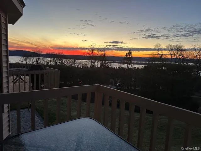 $649,999 | 8 Hudson Watch Drive, Ossining, NY 10562