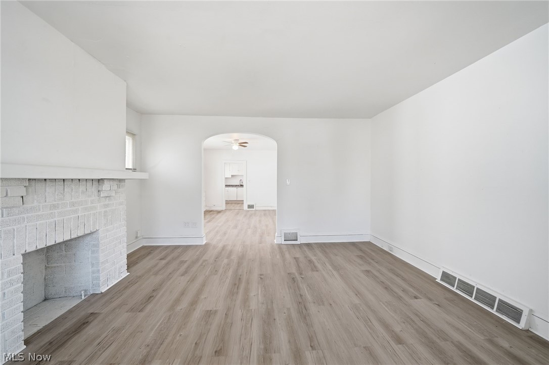 829 Helmsdale Road Cleveland, OH 44112 - Photo 11 of 26
