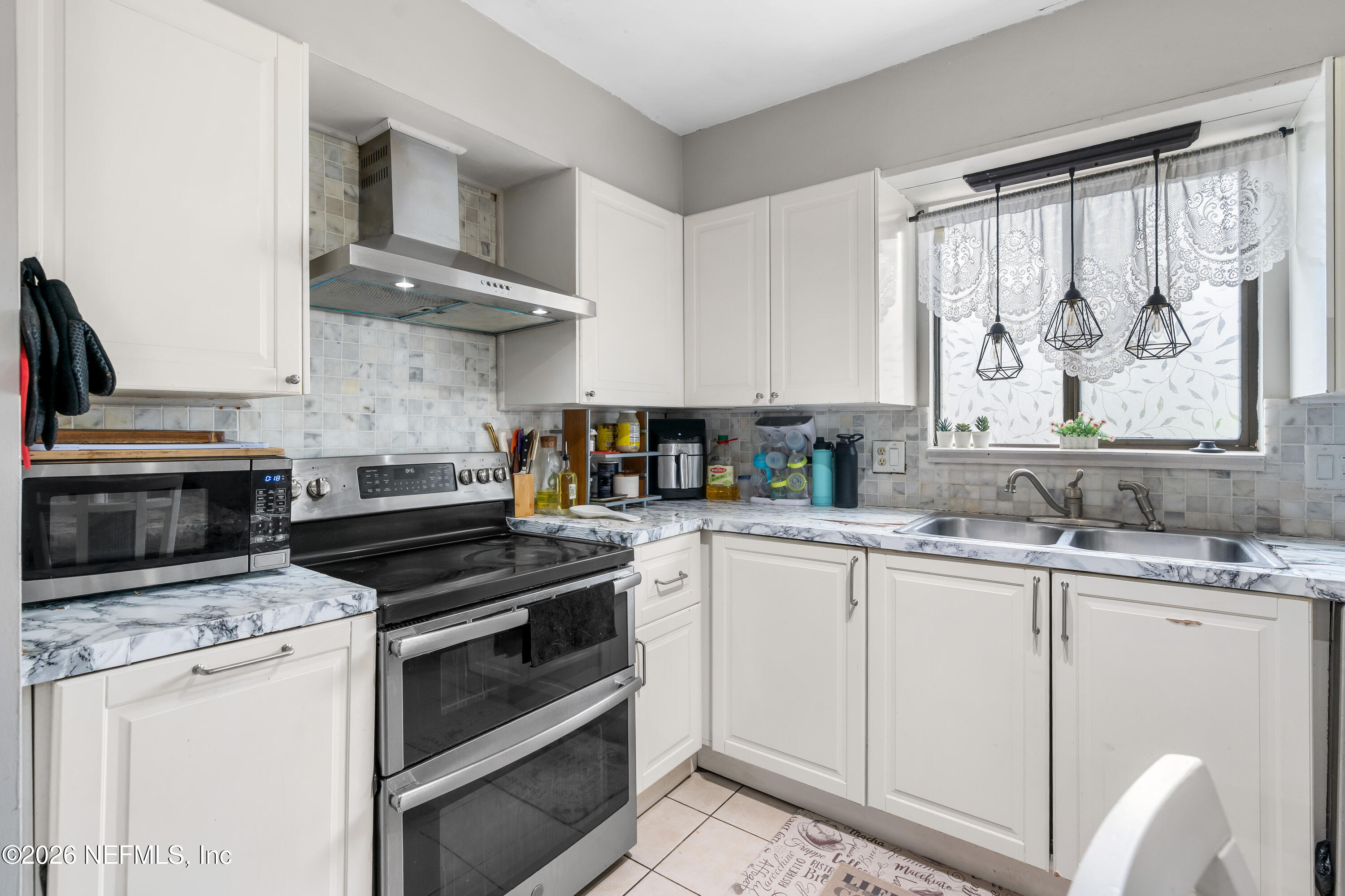 3639 Lone Eagle Road Jacksonville, FL 32257 - Photo 16 of 40 kitchen 5