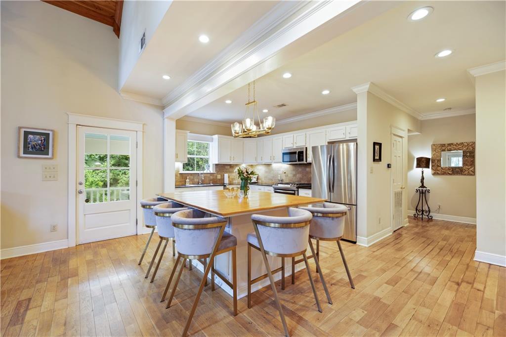 921 Carriage Way Baton Rouge, LA 70808 - Photo 2 of 34