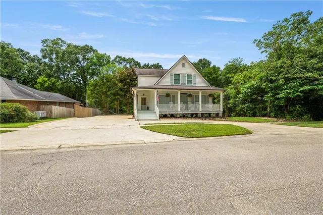 $3,000 | 921 Carriage Way, Baton Rouge, LA 70808