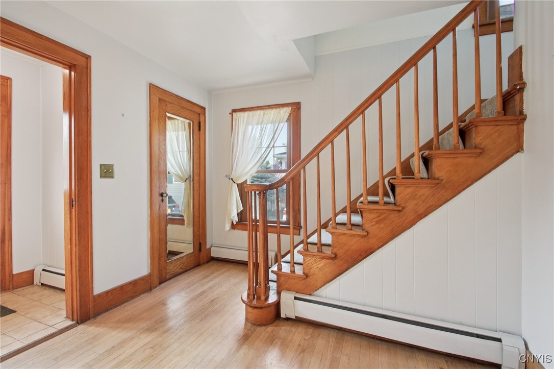1 Alden Avenue Auburn, NY 13021 - Photo 9 of 38 Bright and airy entranceway.
