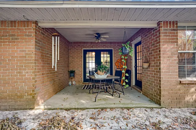 a house view with a outdoor space
