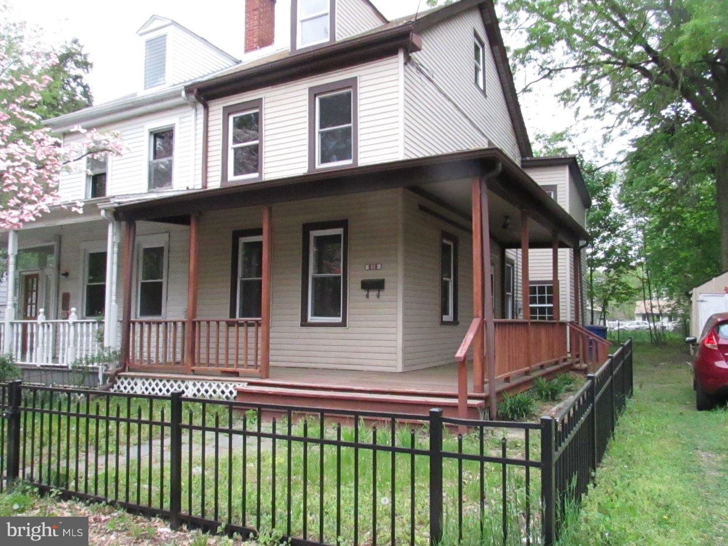 618 Cooper Street Beverly, NJ 08010 - Photo 1 of 21 Gallery Image 1