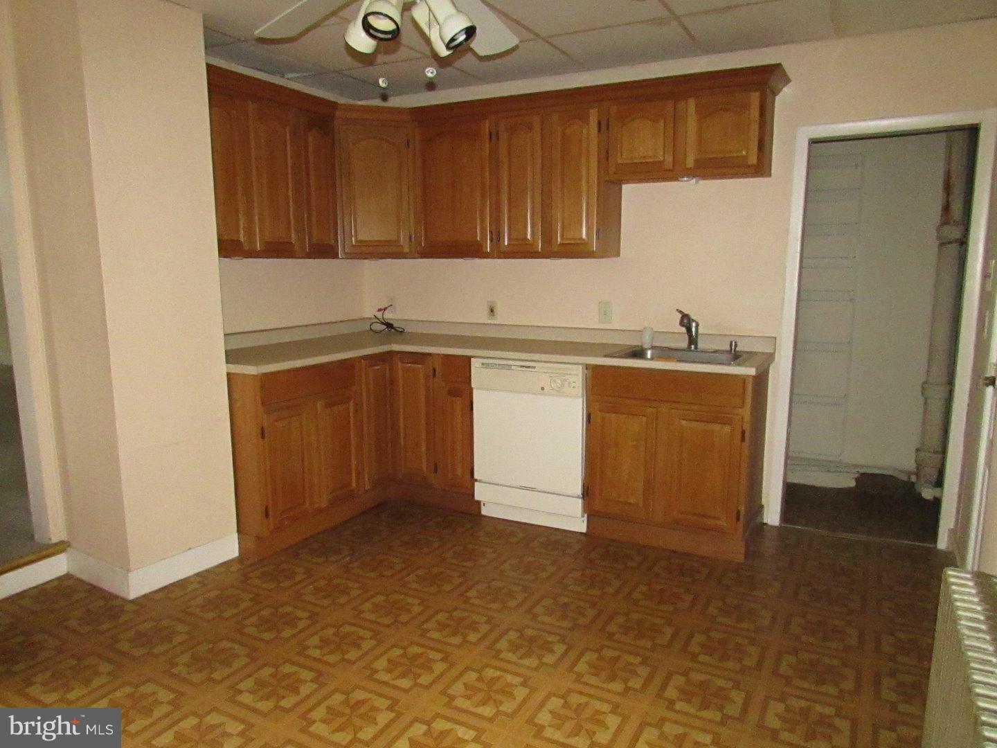 618 Cooper Street Beverly, NJ 08010 - Photo 11 of 21 Gallery Image 11