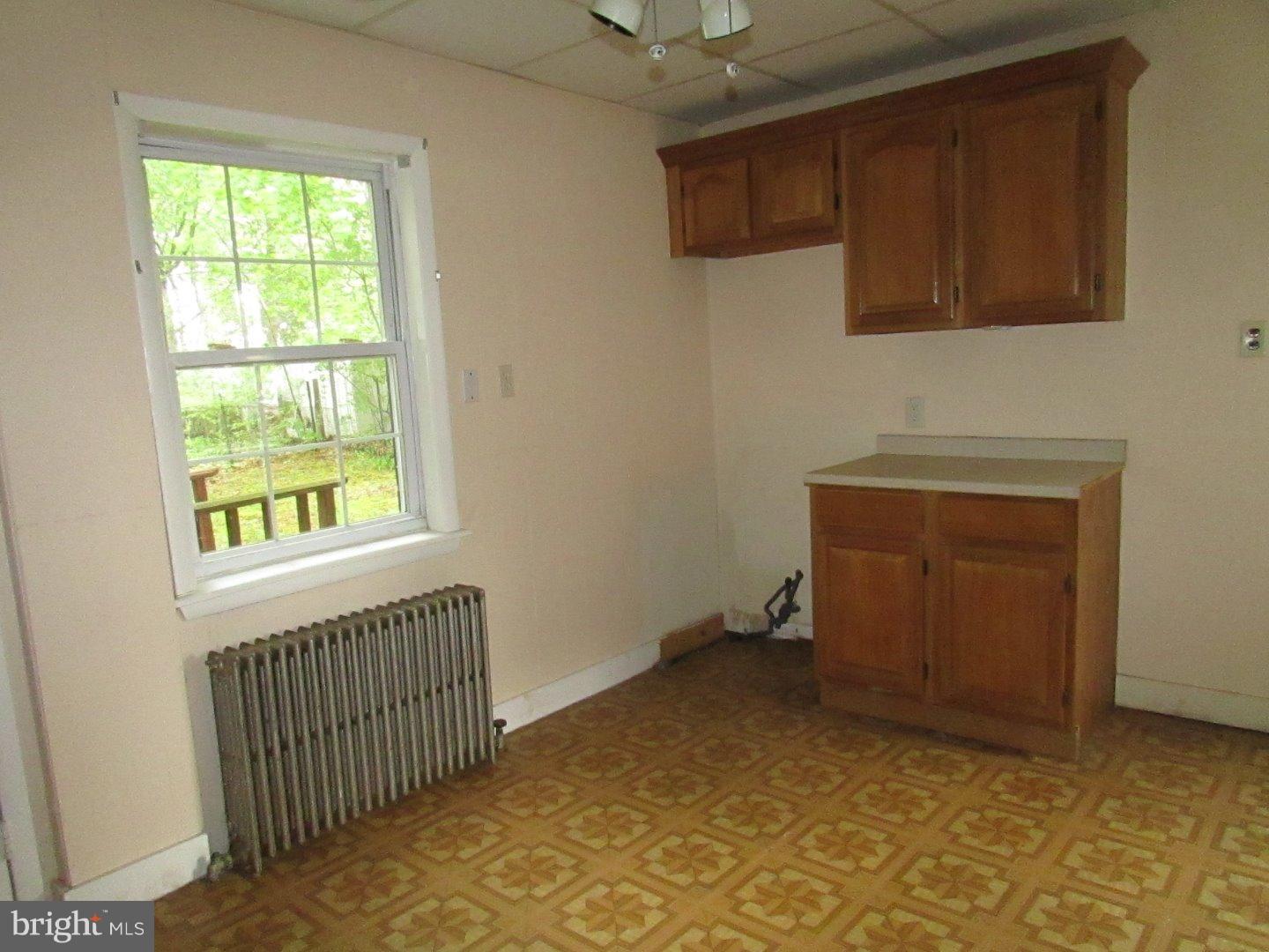 618 Cooper Street Beverly, NJ 08010 - Photo 12 of 21 Gallery Image 12