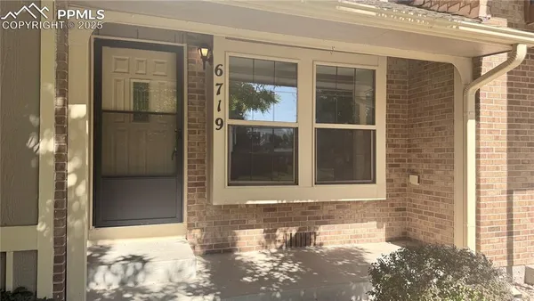 a view of entrance door of the house