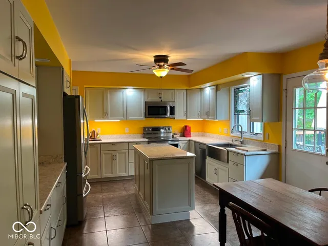 $399,000 | 1134 County Line Road, Batesville, IN 47006