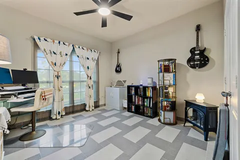 $285,000 | 125 Beth Ann Loop, Taylor, TX 76574