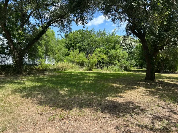 $59,500 | 516 Meadowlawn Street, La Porte, TX 77571