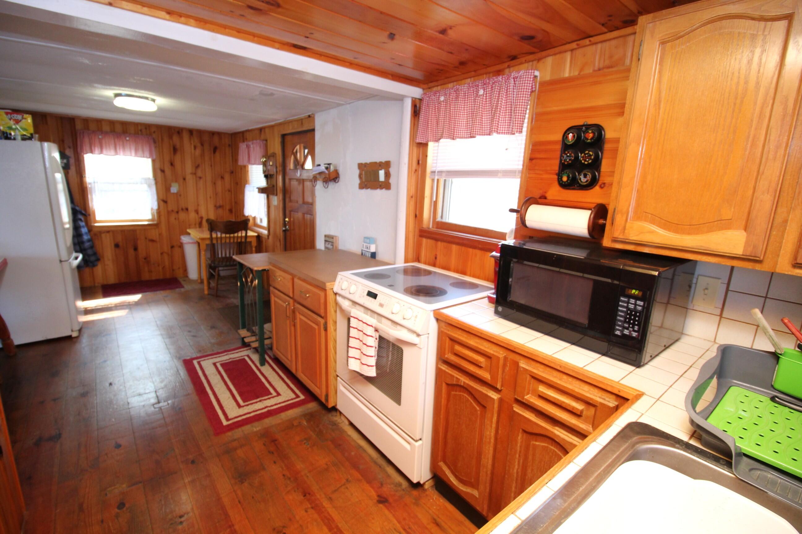 81 Shore Drive Sabattus, ME 04280 - Photo 16 of 63 15. Kitchen