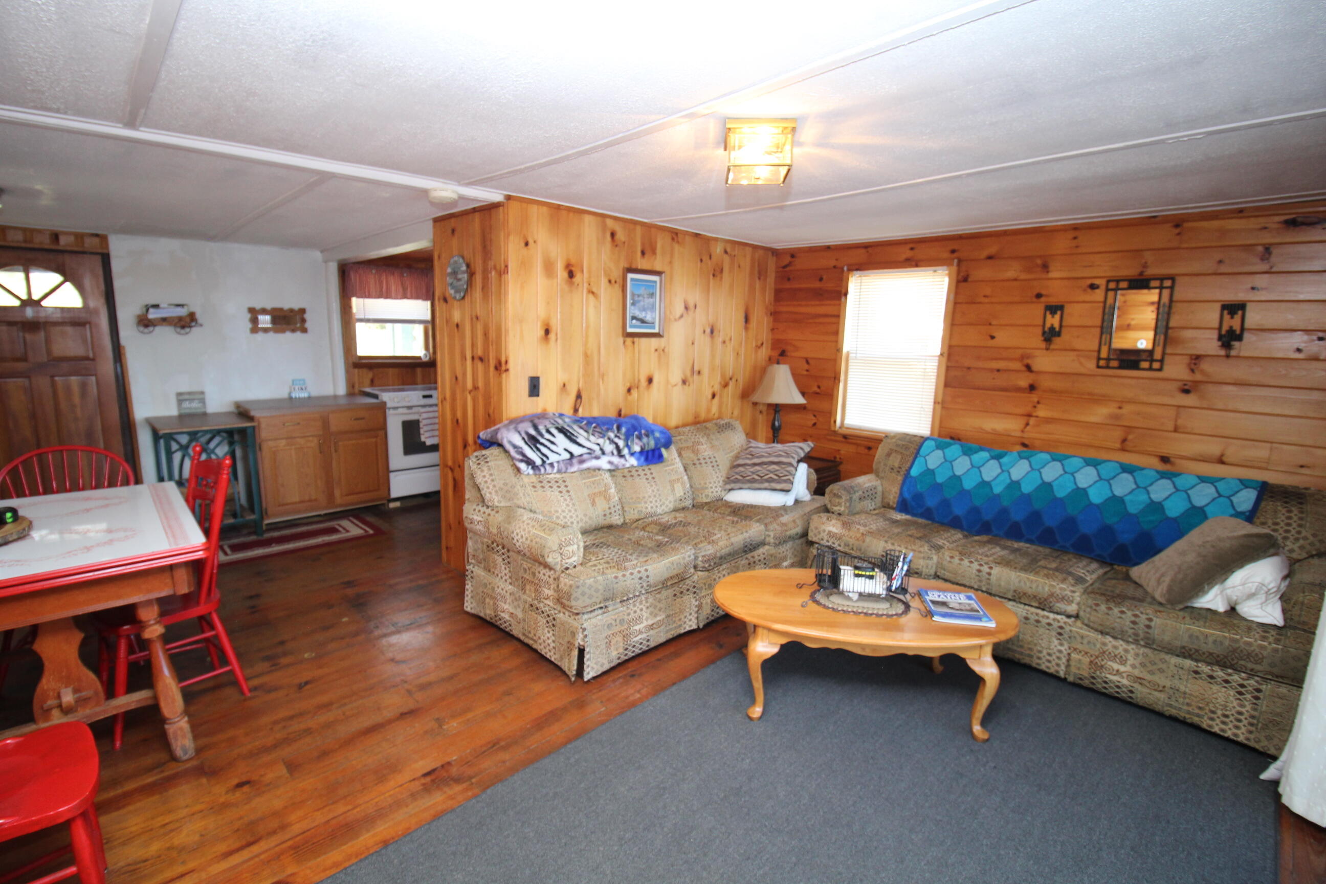 81 Shore Drive Sabattus, ME 04280 - Photo 21 of 63 20. Living Room