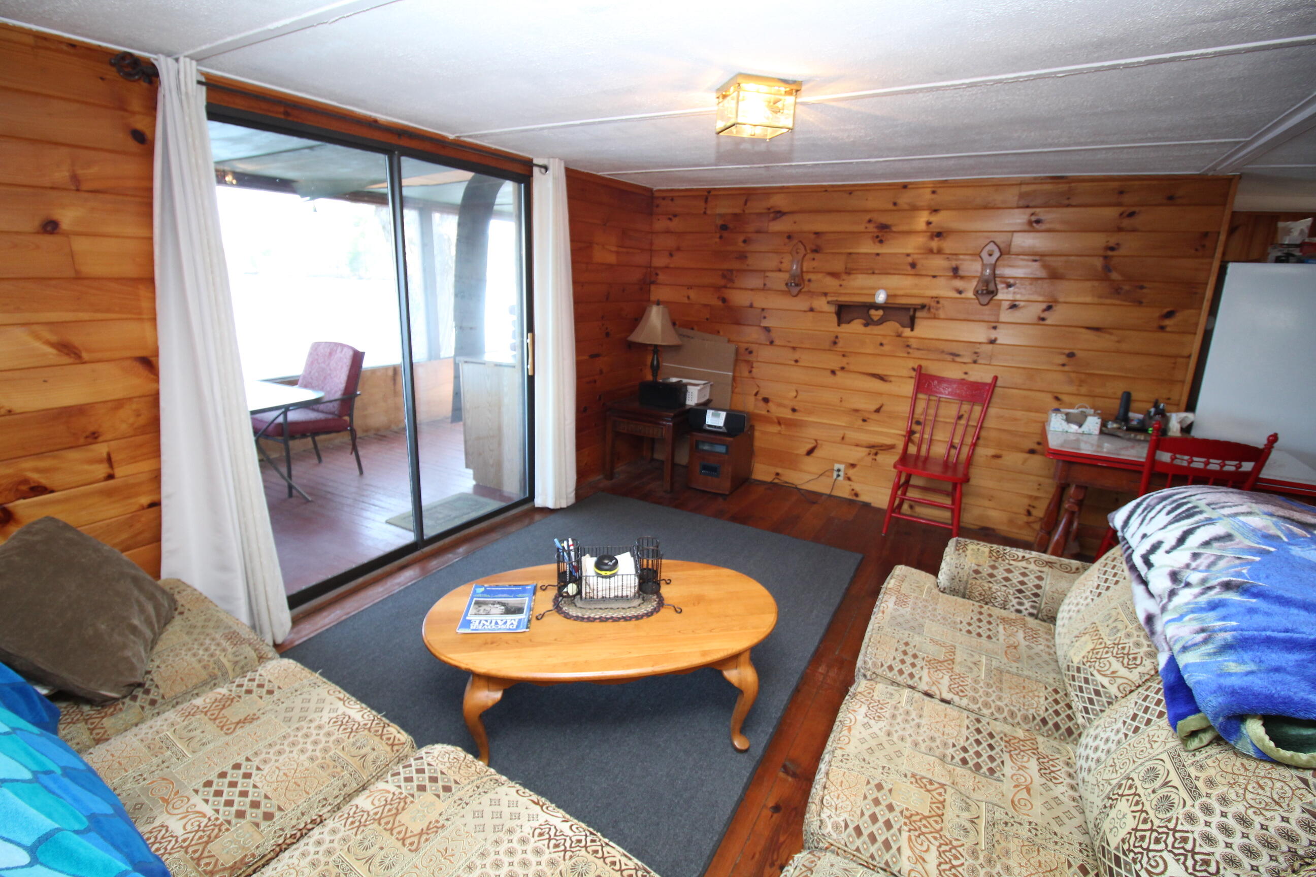 81 Shore Drive Sabattus, ME 04280 - Photo 23 of 63 22. Living Room