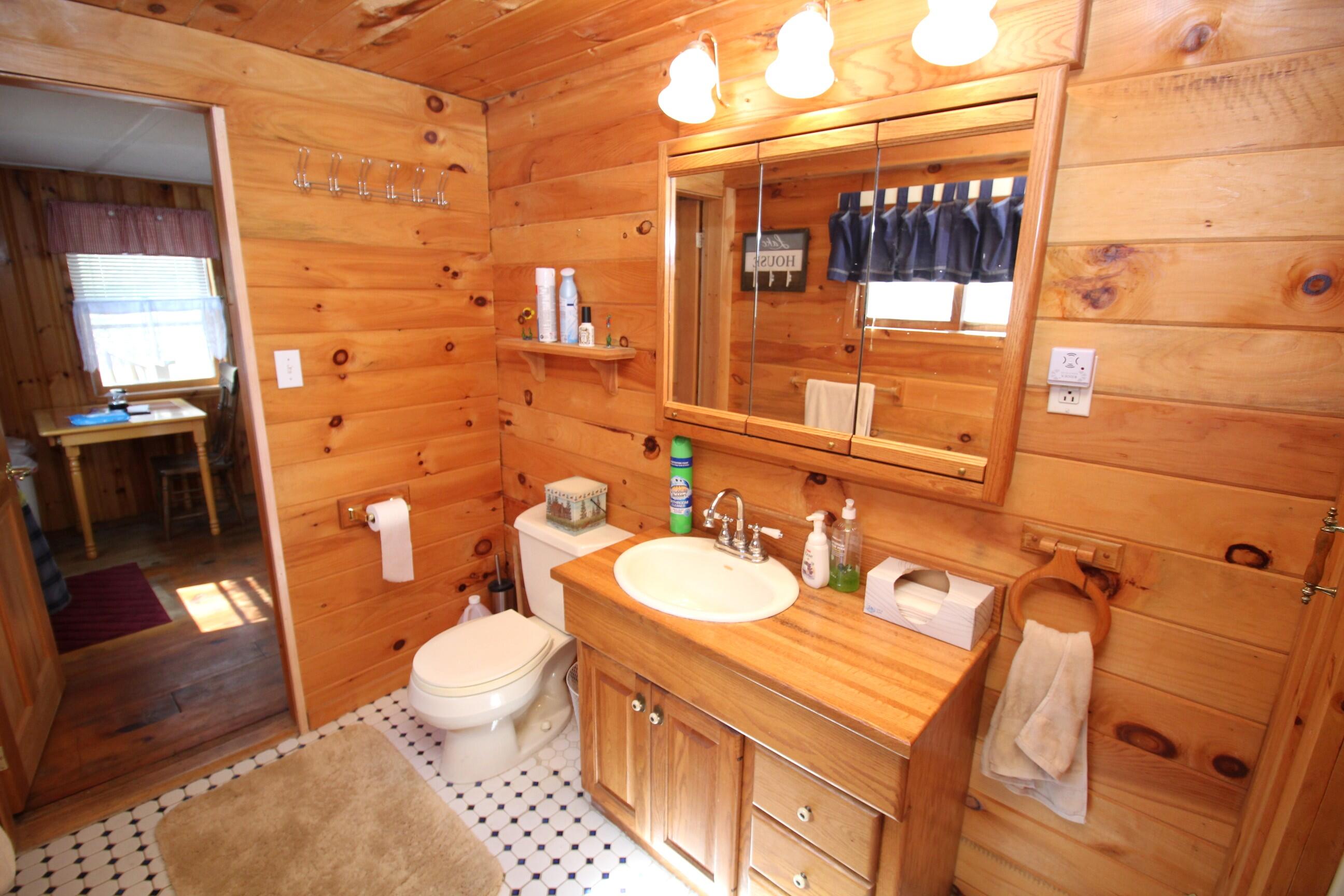 81 Shore Drive Sabattus, ME 04280 - Photo 26 of 63 25. Bathroom