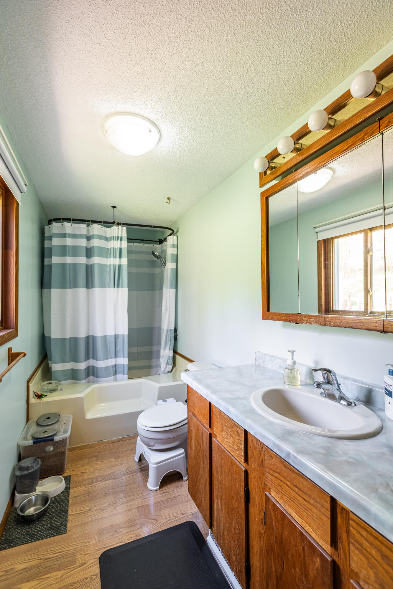 S3532 Chicken Valley Road Buffalo, WI 54629 - Photo 8 of 23 Primary full bath
