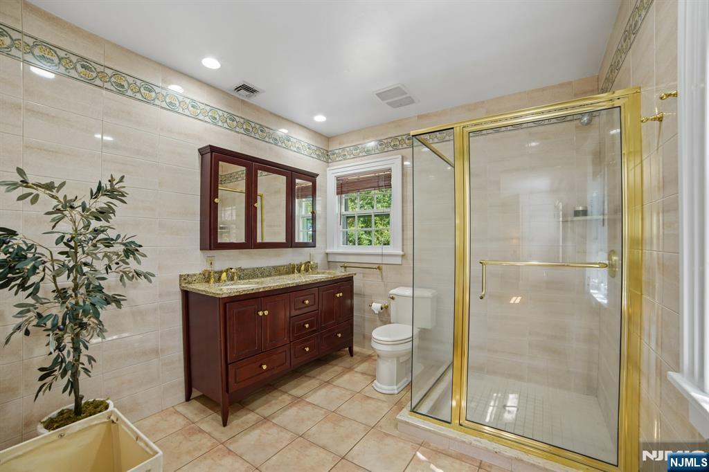 157 Sussex Road Tenafly, NJ 07670 - Photo 26 of 50