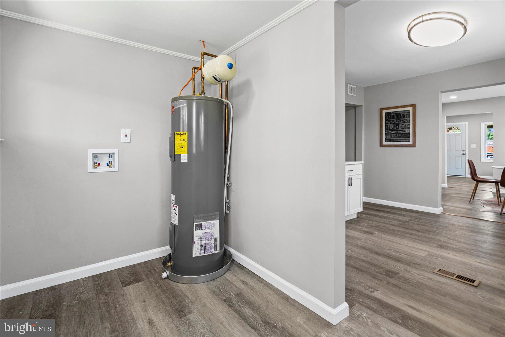 567 Compass Road East Baltimore, MD 21220 - Photo 29 of 32