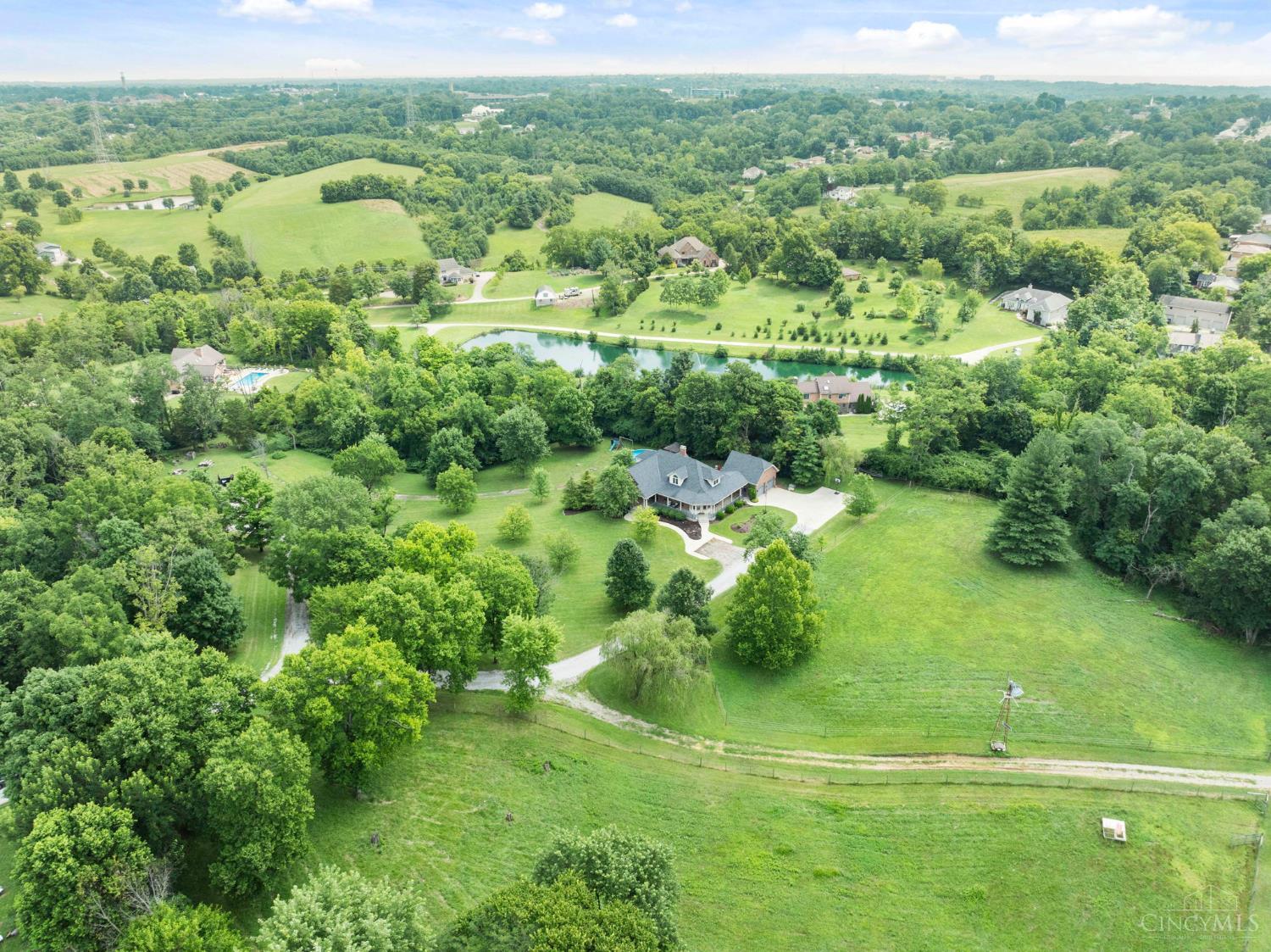 4520 School Section Road Cincinnati, OH 45211 - Photo 7 of 41 Gallery Image 7