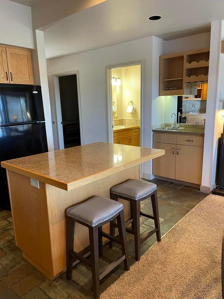 1830 Redtail Hawk Drive, Unit RV59E Redmond, OR 97756 - Photo 8 of 34 1830 Redtail RV59J 8