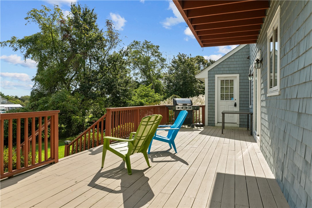 20 Morrison Avenue Middletown, RI 02842 - Photo 29 of 33