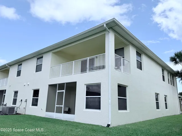 $2,000 | 3900 Playa Del Sol Drive, Unit 205, Rockledge, FL 32955