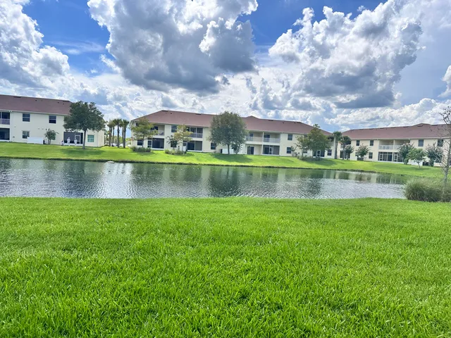 $2,000 | 3900 Playa Del Sol Drive, Unit 205, Rockledge, FL 32955