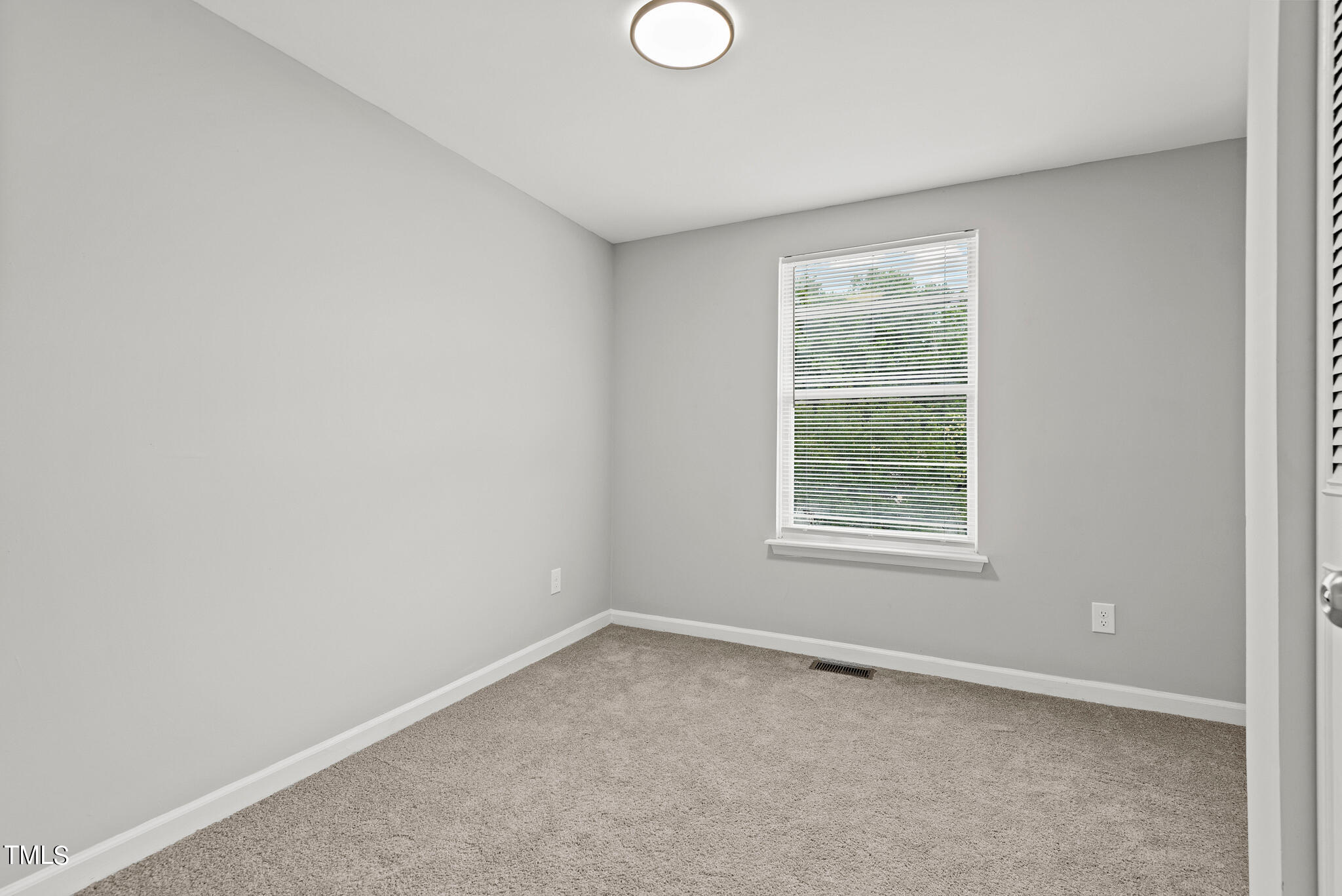 1151 Villa Green Court Raleigh, NC 27612 - Photo 21 of 43 DSC_0710